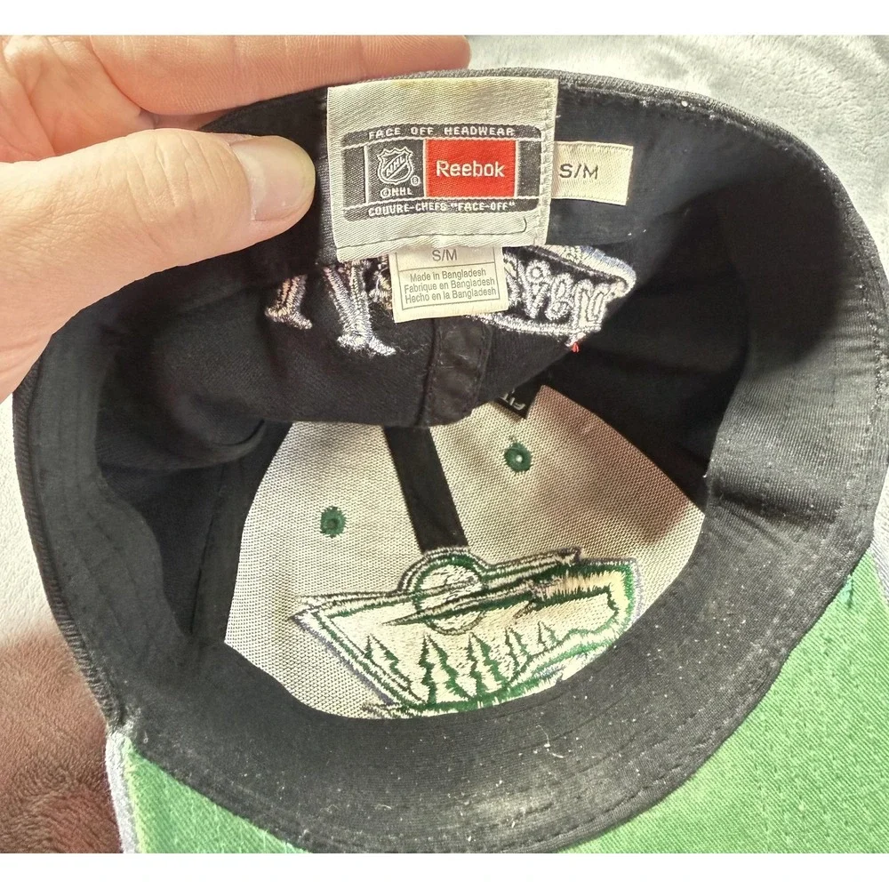 Minnesota Wild Hat Cap Fitted Mens M Black Gray Reebok NHL‎ Hockey Stretch Fit